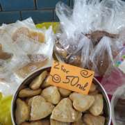 В детский дом – с подарками