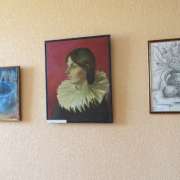 Панорама ночного Владивостока украсила выставку художницы из Международной лингвистической школы