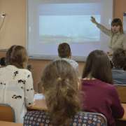 Алена Зверева: Умение жить в коллективе школы, работать не только во благо себе, но и во благо своих коллег – очень важно.
