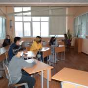 Заседание Русского клуба в Международной лингвистической школе: отмечаем Новый год в России 