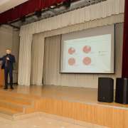 Территориальный директор инвестиционной компании Фридом Финанс Игорь Румянцев рассказал  старшеклассникам МЛШ об инвестировании