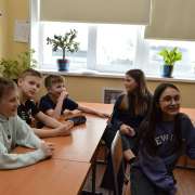 Финал Недели наук в Международной лингвистической школе: каллиграфия, интеллектуальные игры и квесты