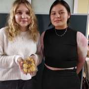 Благотворительная ярмарка «Пусть дети верят в чудеса!» прошла в Международной лингвистической школе 