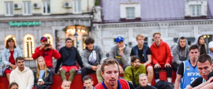 Учитель Cultural Studies МЛШ Станислав Герасимов - чемпион Кубка Приморского края по баскетболу 3Х3 