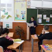 Ход конем: в Международной лингвистической школы шестиклассники закрепляют тему «Фразеологизмы» 