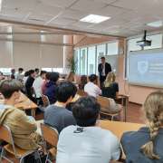 Директор института международных отношений и управления МГИМО Александр Бобров рассказал ученикам МЛШ как получить профессию дипломата  