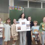 International Literacy Day в Международной лингвистической школе завершился созданием постеров 