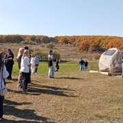 Ученики 8 классов Международной лингвистической школы посетили Краснояровское городище под Уссурийском  