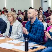 «Душа в заветной лире»: школьники прочитали стихи Пушкина со сцены Международной лингвистической школы 