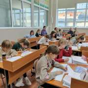 Фестиваль открытых уроков в МЛШ: от окружающего мира до истории на английском языке