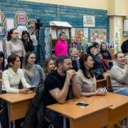 Puppet show: ученики 3 классов Международной лингвистической школы сыграли «Репку» и «Теремок» на английском языке