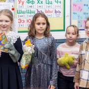 Puppet show: ученики 3 классов Международной лингвистической школы сыграли «Репку» и «Теремок» на английском языке