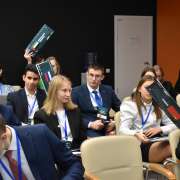 Старшеклассники Международной лингвистической школы приняли участие в конференции «Модель ООН на Дальнем Востоке»  