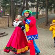 Ученики 3м1 класса Международной лингвистической школы сыграли в квест-игру «В поисках Масленицы» в «Седанка парке»