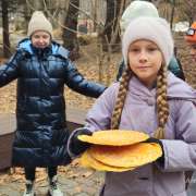 Ученики 3м1 класса Международной лингвистической школы сыграли в квест-игру «В поисках Масленицы» в «Седанка парке»