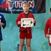 Ученик 3м1 класса Международной лингвистической школы Юрий Дулов взял «золото» на городских соревнованиях по самбо в своей возрастной категории