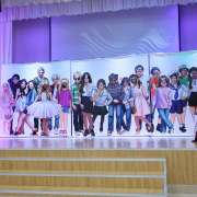 Дорогие одиннадцатиклассники!  В прошлом остались одиннадцать школьных лет, наполненных счастливыми открытиями, незабываемыми впечатлениями. 