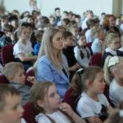 В Международной лингвистической школе состоялся концерт в честь Дня Победы 