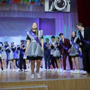 Дорогие одиннадцатиклассники!  В прошлом остались одиннадцать школьных лет, наполненных счастливыми открытиями, незабываемыми впечатлениями. 