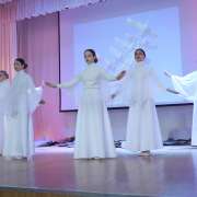В Международной лингвистической школе состоялся концерт в честь Дня Победы 