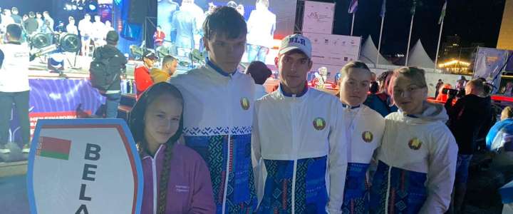 Ученица 8м1 класса Международной лингвистической школы Полина Жданова работала в составе команды волонтеров на Международной Владивостокской регате