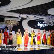 Четыре Гран-при и первое место взяли театр моды «Fashion & Style» и вокальные номера МЛШ на конкурсной программе фестиваля «Звездный свет будущего» в Харбине 