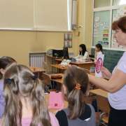 Неделя детской книги в МЛШ: ученики начальных классов читают сказки, участвуют в викторинах и общаются в литературных гостиных