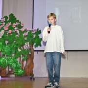 Конкурс чтецов «It is kindness that makes the world better» состоялся в Международной лингвистической школе  
