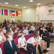 Конкурс чтецов «It is kindness that makes the world better» состоялся в Международной лингвистической школе  