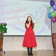 Конкурс чтецов «It is kindness that makes the world better» состоялся в Международной лингвистической школе  
