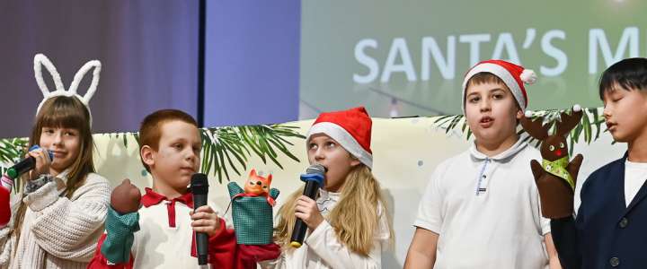 Puppet show «Christmas Tales»: ученики 3 классов Международной лингвистической школы сыграли на сцене новогодние кукольные спектакли