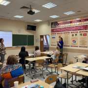 Учитель русского языка как иностранного МЛШ провела мастер-классы для педагогов школ Владивостока, работающих с иностранными учениками  