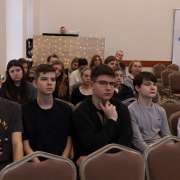 «Тонкая химия жизни: нековалентные взаимодействия»: ученики МЛШ стали слушателями лекции академика РАН Вадима Кукушкина